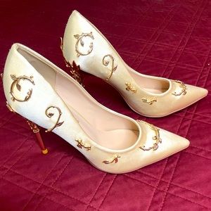 Juneryuan stiletto shoes high heels champagne with golden metal details size 6.5
